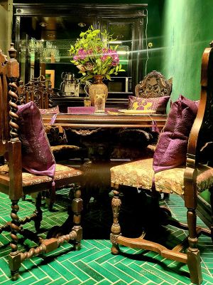 دفتر مرکزی خانه مادا پاسداران